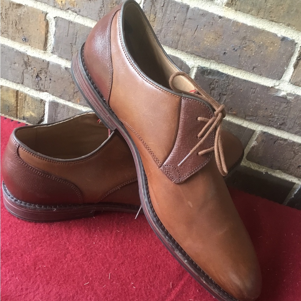 Clarks Men's Two-Tone Brown Leather Derby Shoes